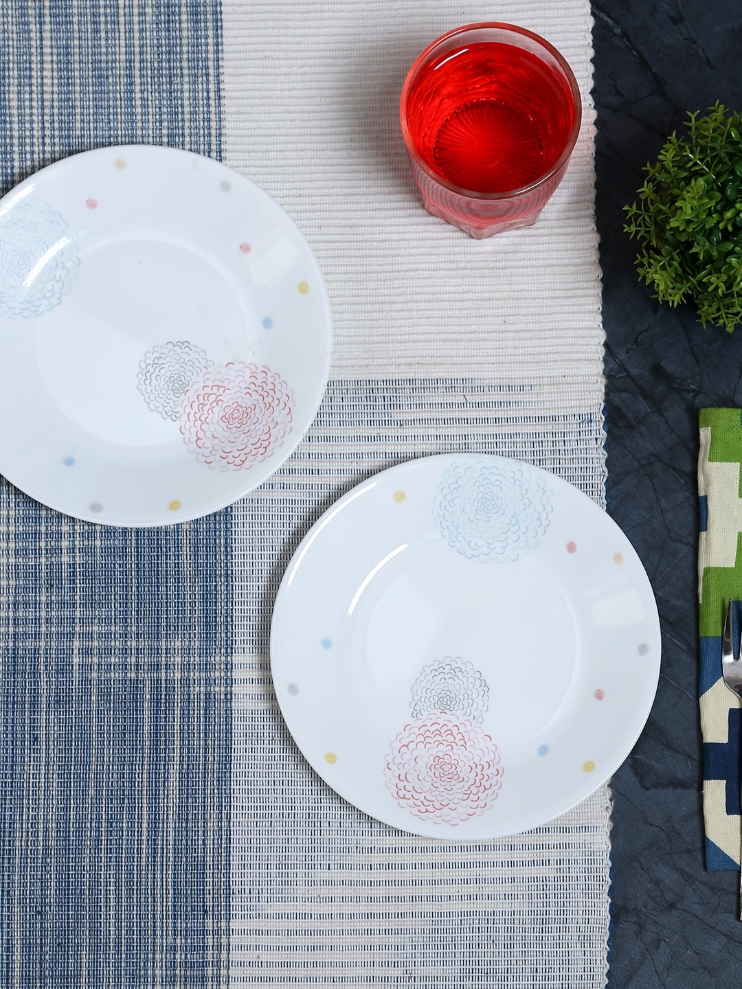 

Corelle White Set Of 6 Printed Plates