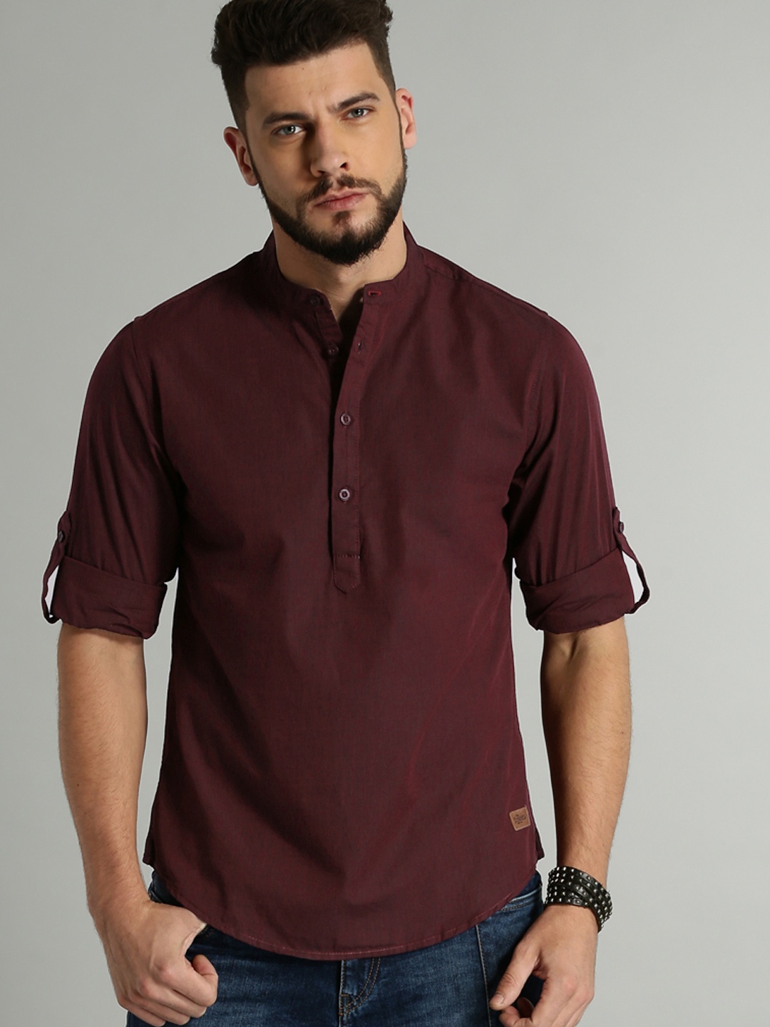 

Roadster Men Burgundy Regular Fit Solid Casual Shirt