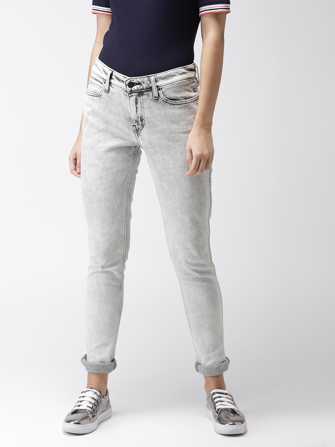 

Levis Women Grey 711 Skinny Fit Mid-Rise Clean Look Stretchable Jeans