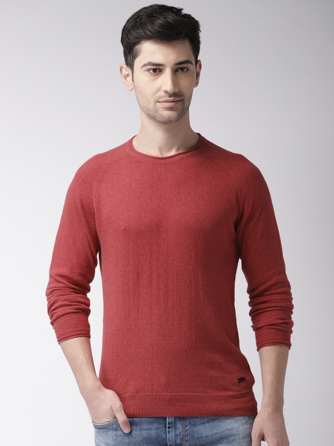 

Bossini Men Red Solid Pullover Sweater