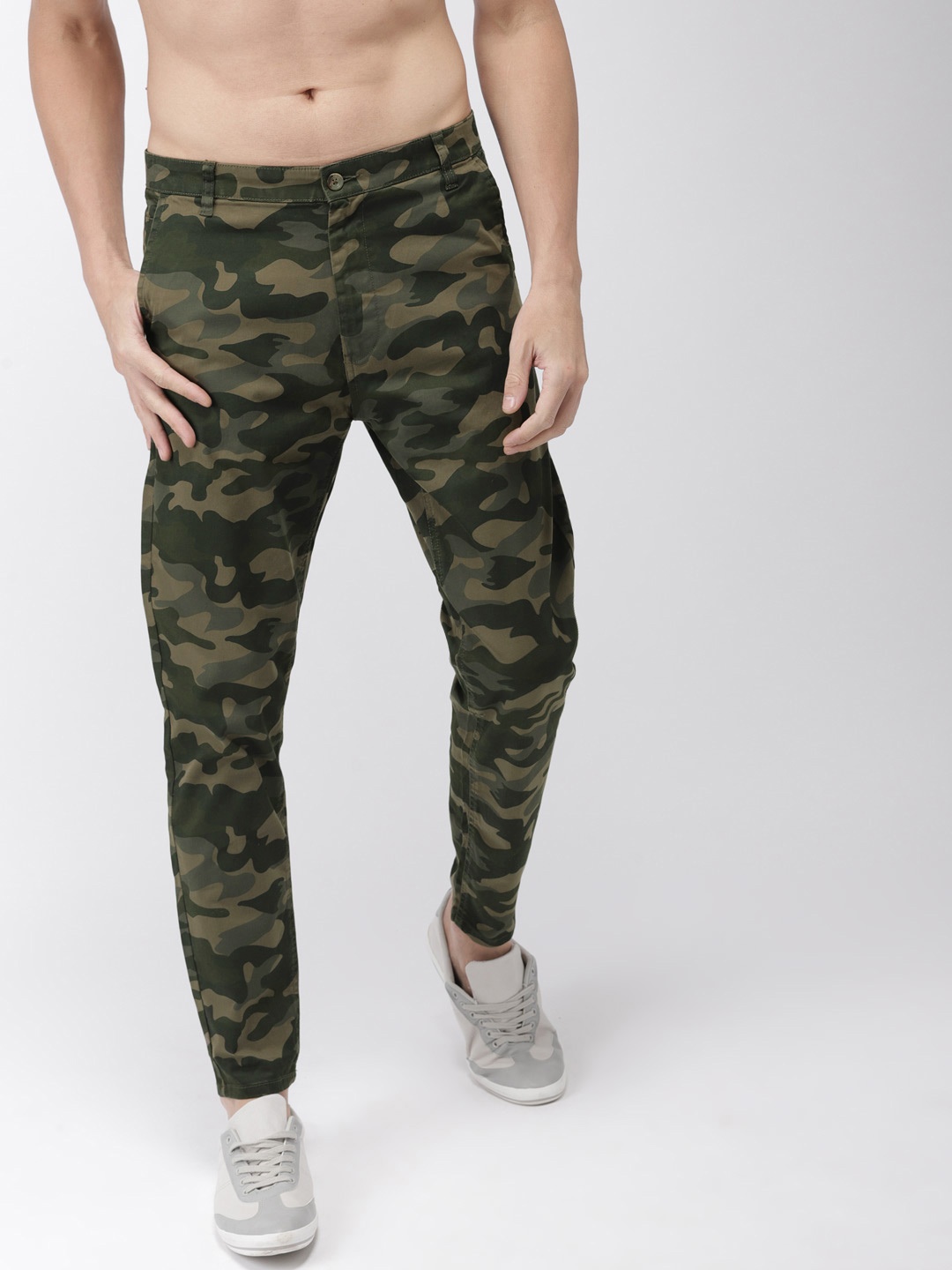 

HIGHLANDER Men Olive Green Tapered Fit Printed Chinos