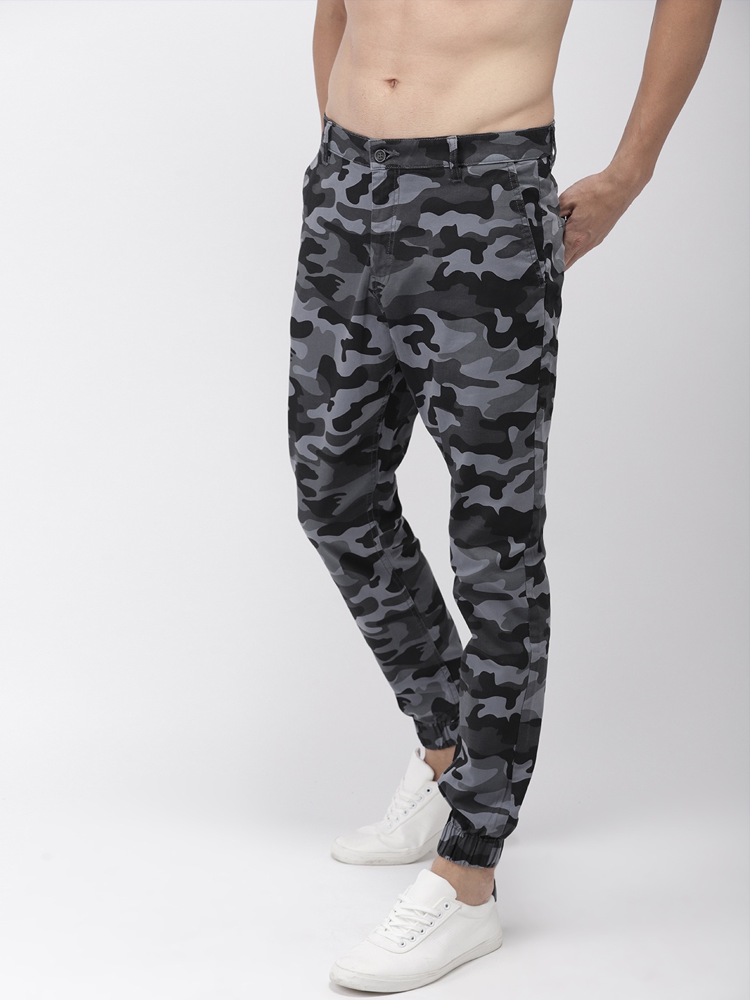 

HIGHLANDER Men Grey & Blue Slim Fit Printed Joggers