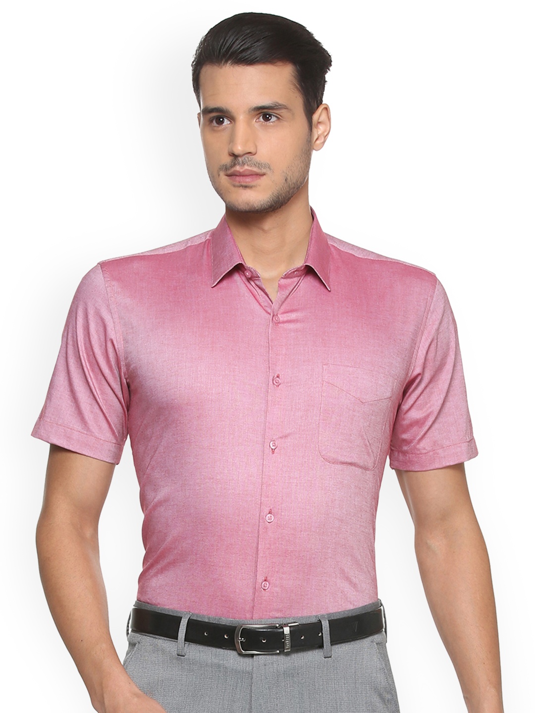 

Peter England Men Pink Nuvo Regular Fit Solid Formal Shirt