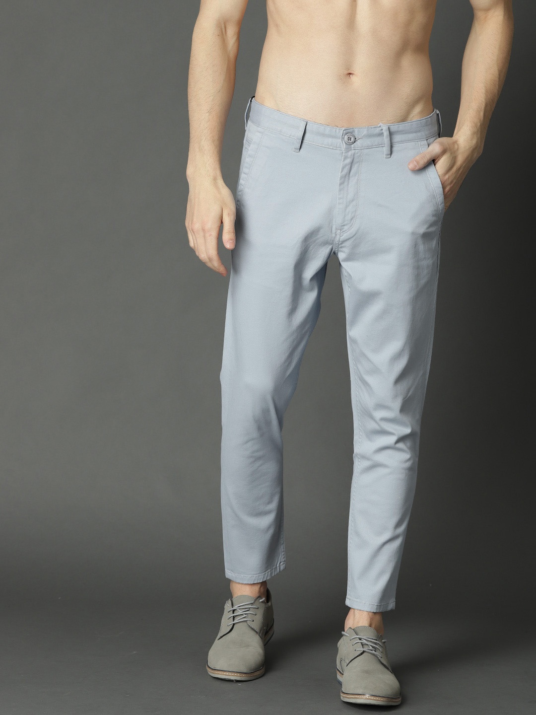 

Roadster Men Blue Regular Fit Solid Chinos