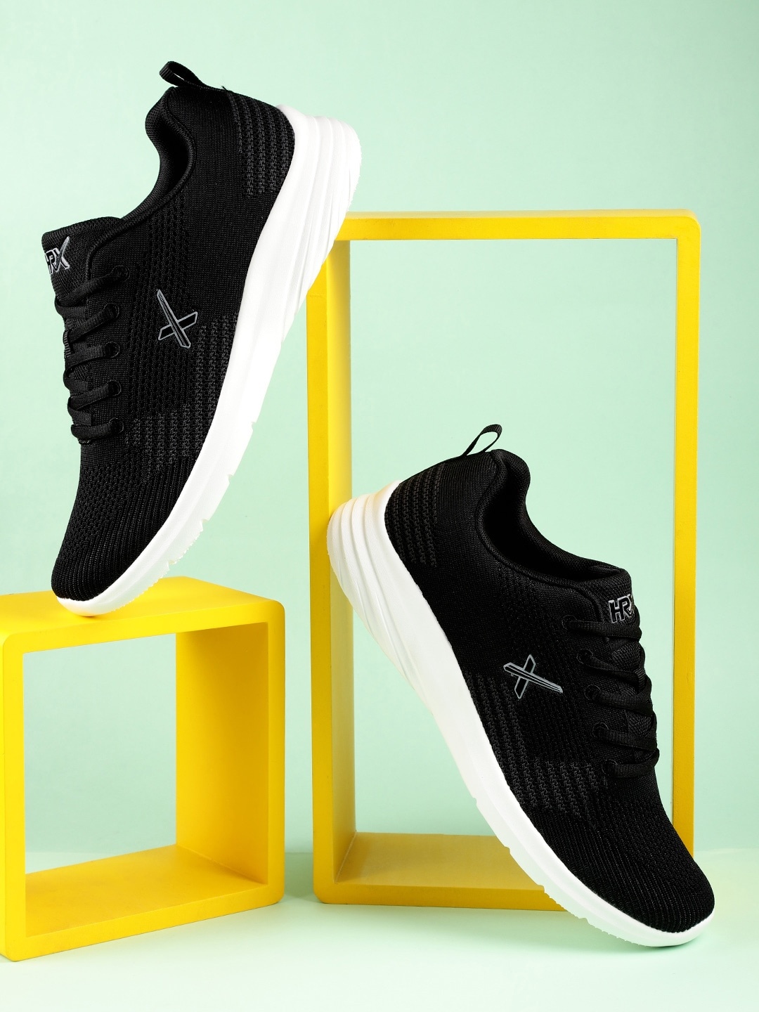 

HRX by Hrithik Roshan Men Black Running Shoes