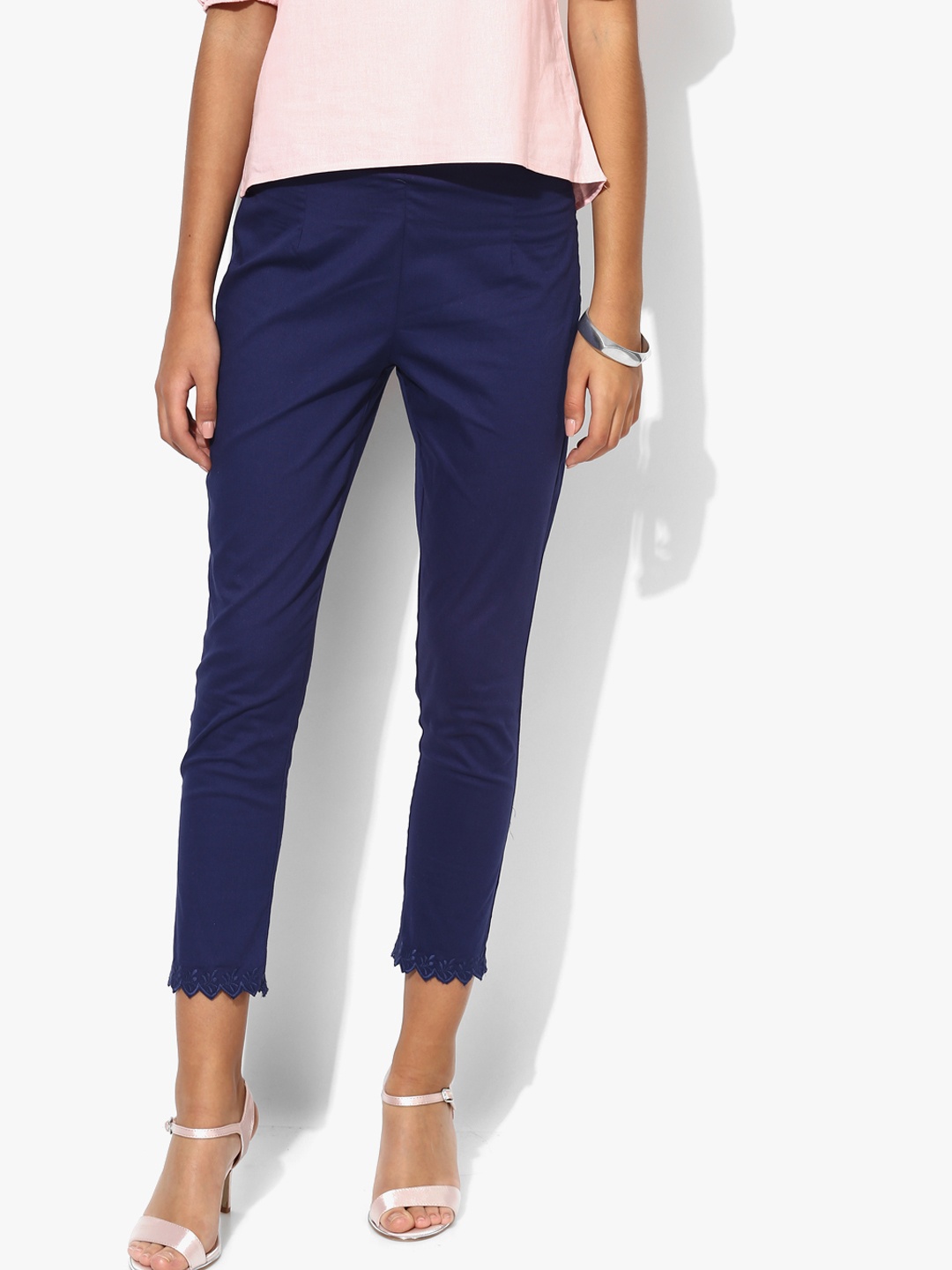 

Rangriti Women Navy Pure Cotton Slim Fit Cropped Cigarette Trousers, Navy blue