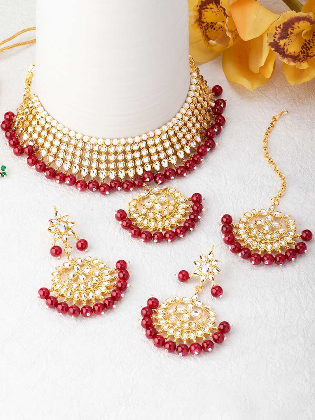 

Peora Gold Plated Pearl Kundan Stone Studded Jewellery Set