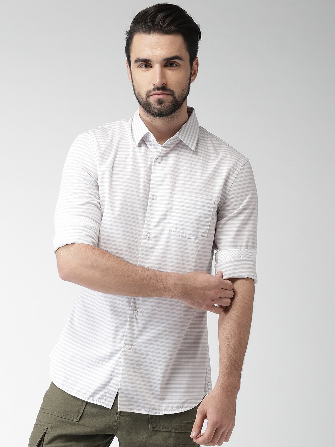 

Celio Men Grey & White Slim Fit Striped Casual Shirt