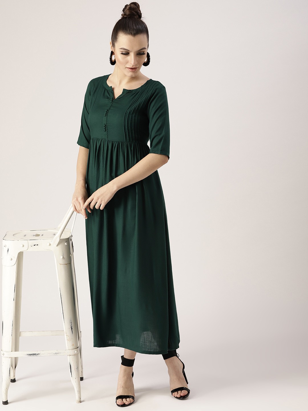 

Libas Women Green Solid Maxi Dress