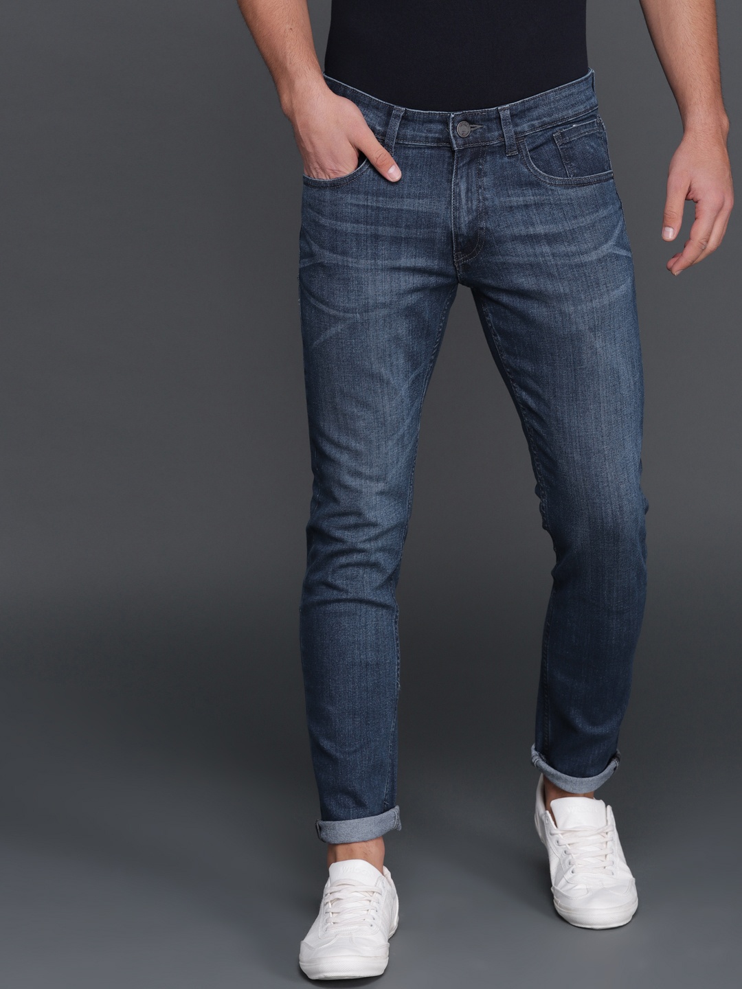 

WROGN Men Blue Slim Fit Mid-Rise Clean Look Stretchable Jeans