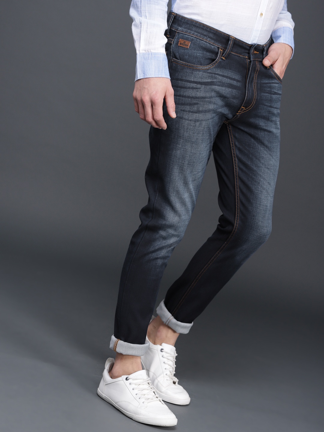 

WROGN Men Blue Skinny Fit Mid-Rise Clean Look Stretchable Jeans