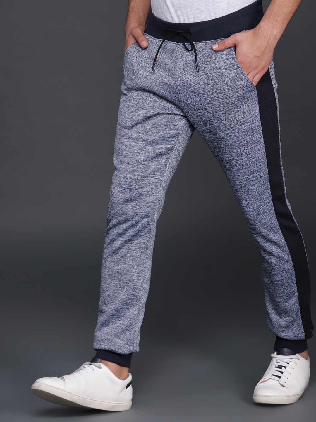 

WROGN Men Blue Regular Fit Solid Joggers