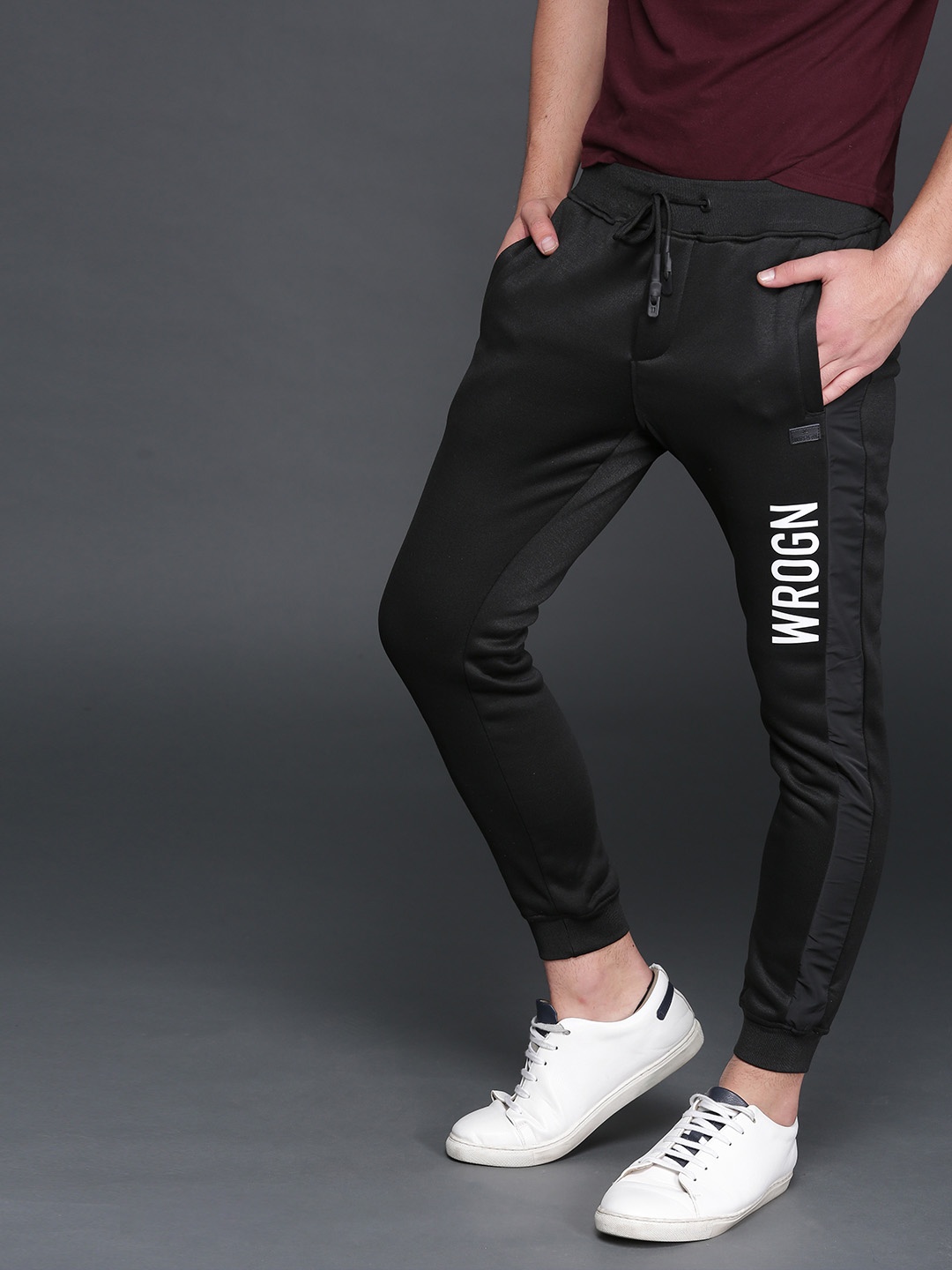 

WROGN Men Black Jogger Trousers