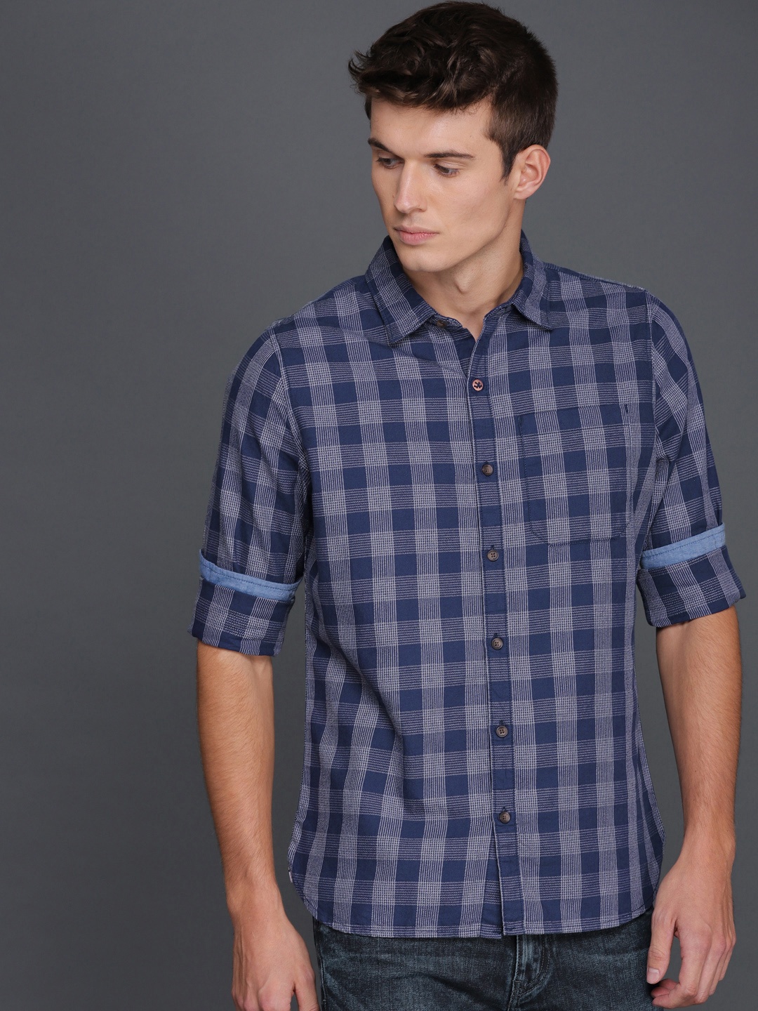 

WROGN Men Navy Blue & White Slim Fit Checked Casual Shirt