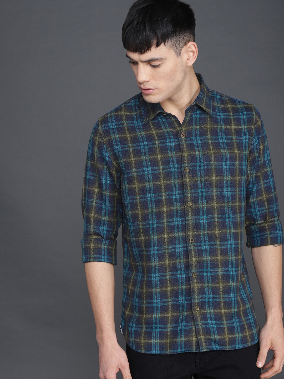 

WROGN Men Navy Blue & Olive Green Slim Fit Checked Casual Shirt