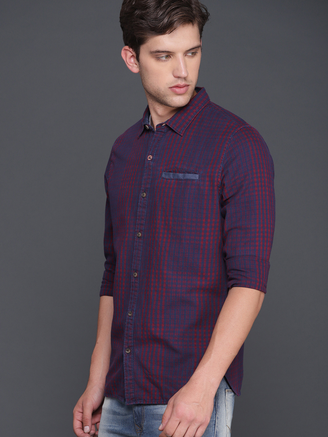 

WROGN Men Navy Blue & Red Slim Fit Checked Casual Shirt