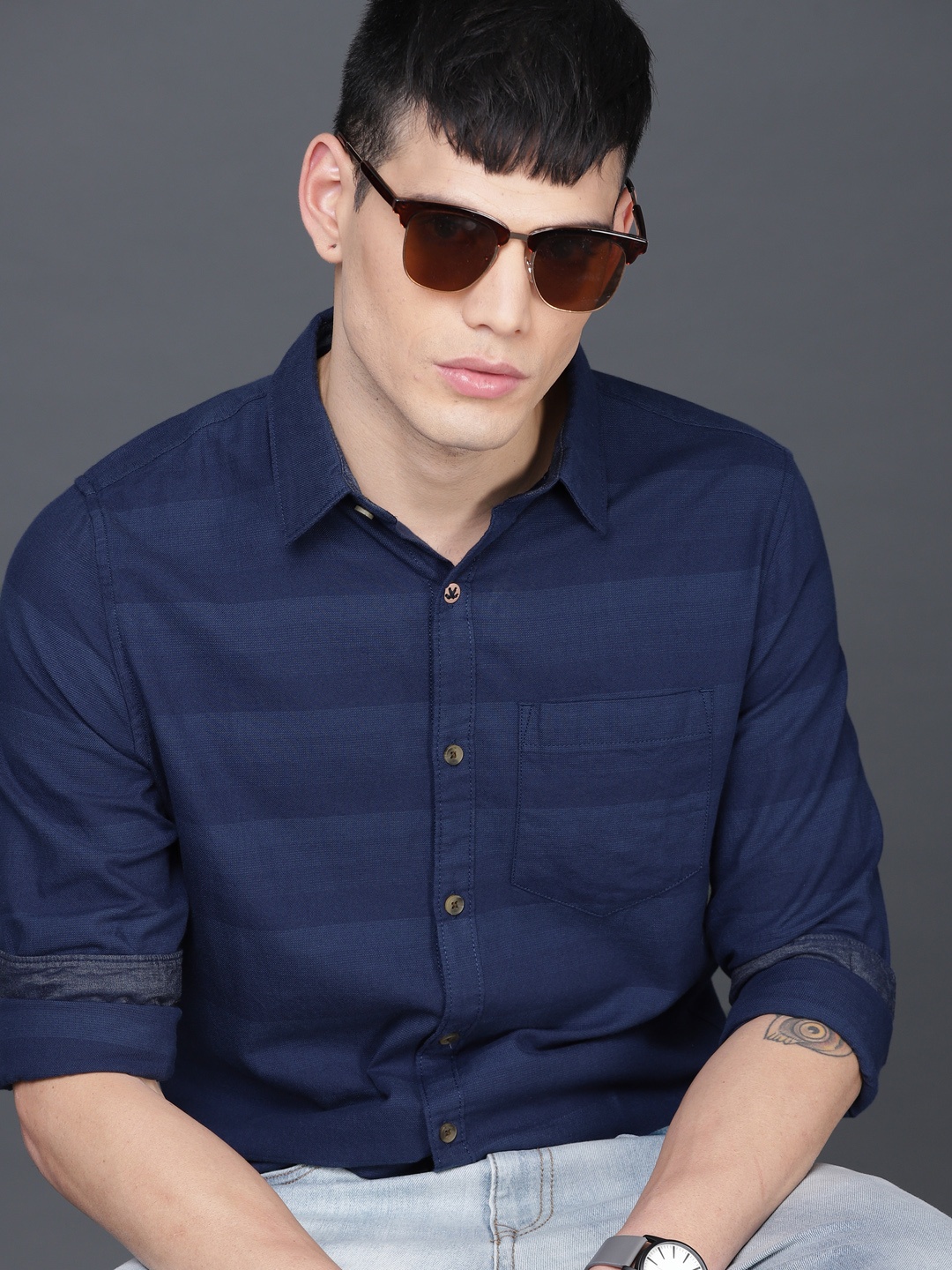 

WROGN Men Navy Blue Slim Fit Striped Casual Shirt