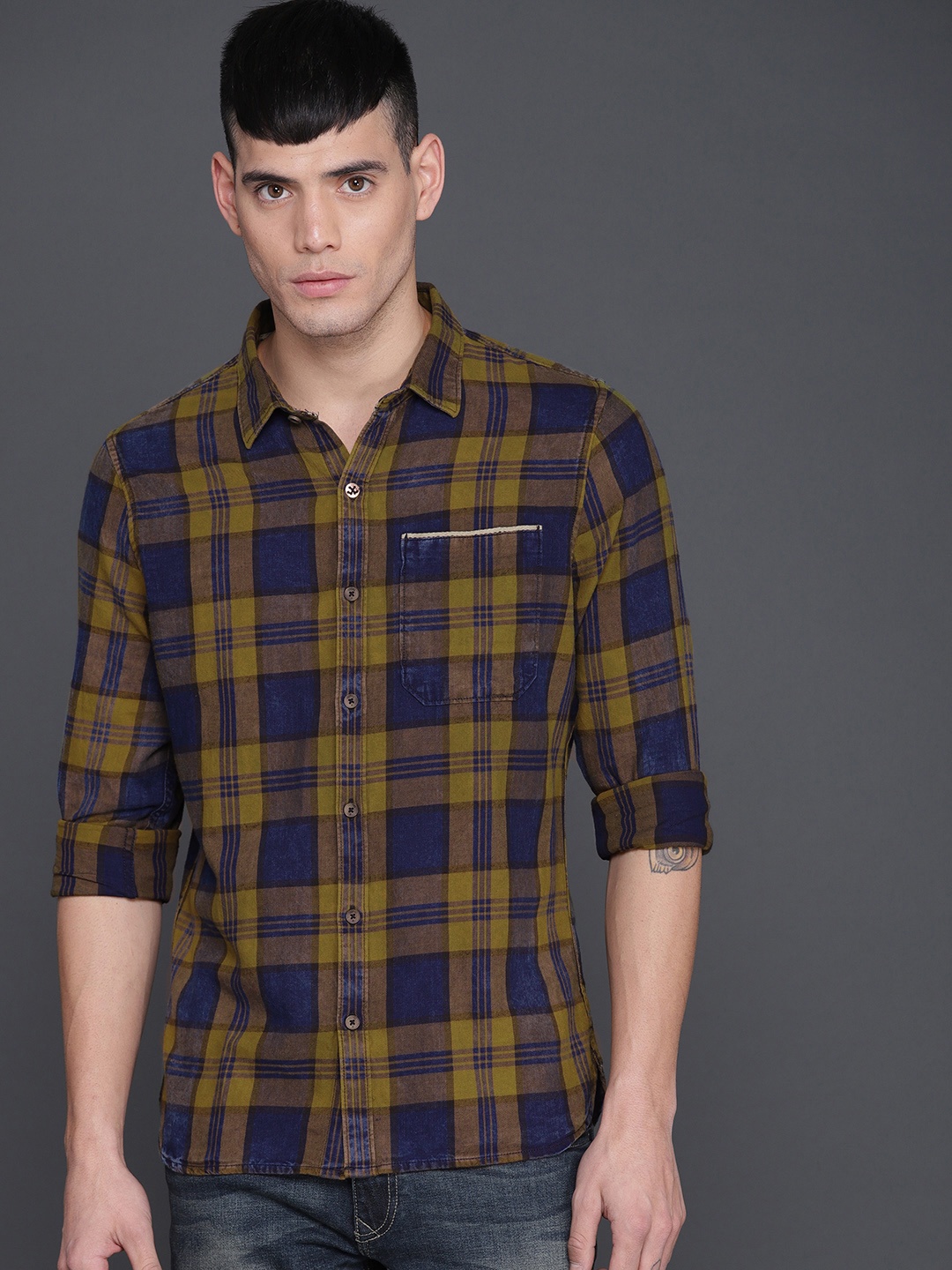 

WROGN Men Mustard & Navy Blue Slim Fit Checked Casual Shirt
