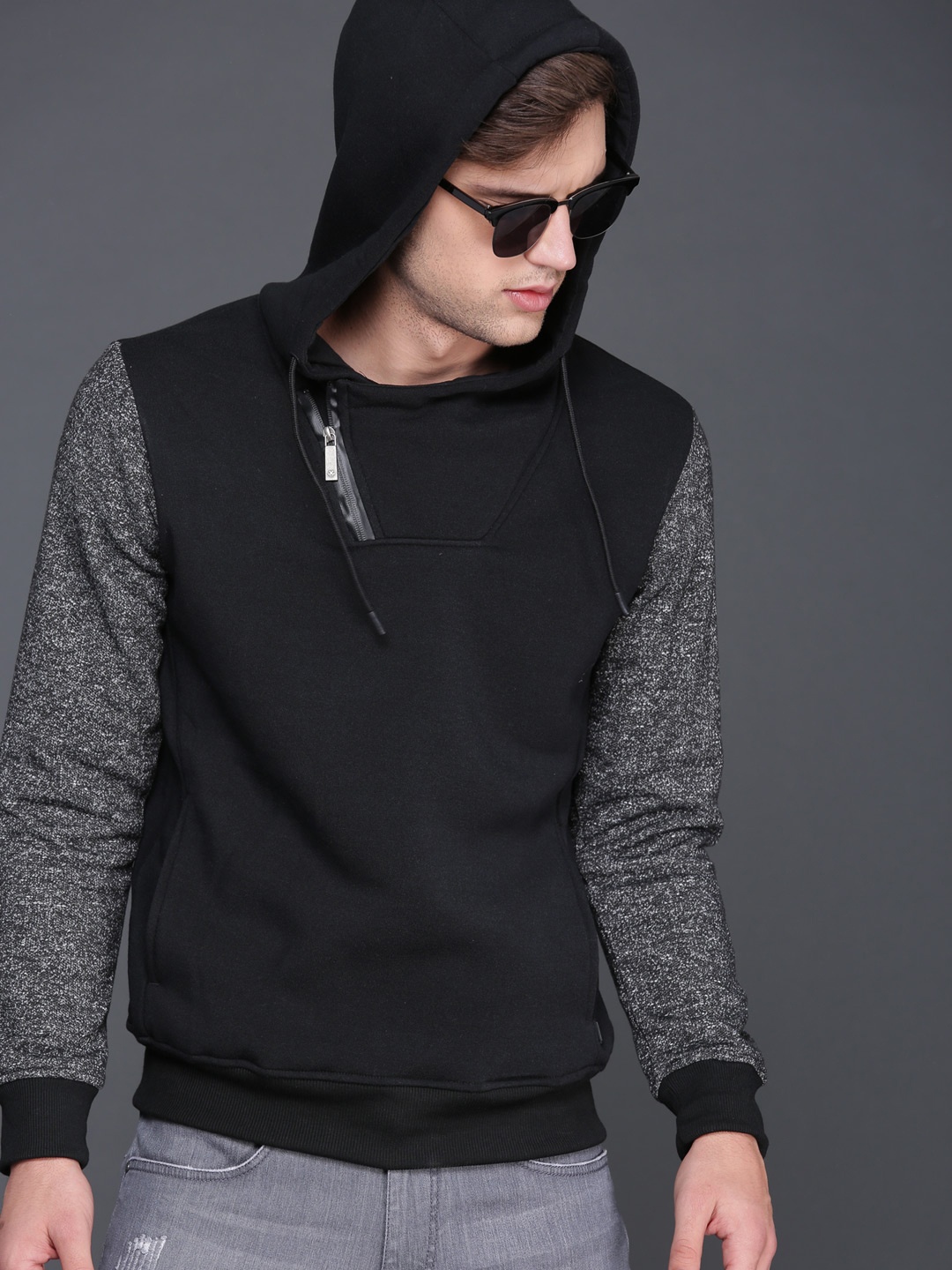 

WROGN Men Black Solid Hooded Sweatshirt