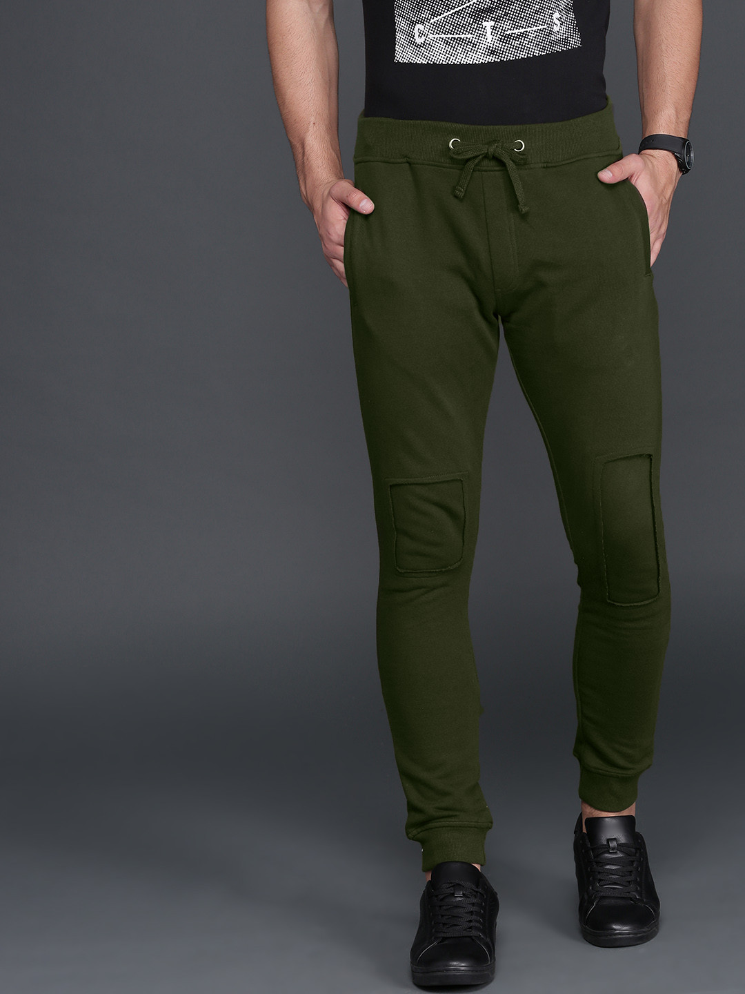 

WROGN Men Olive Green Slim Fit Solid Joggers
