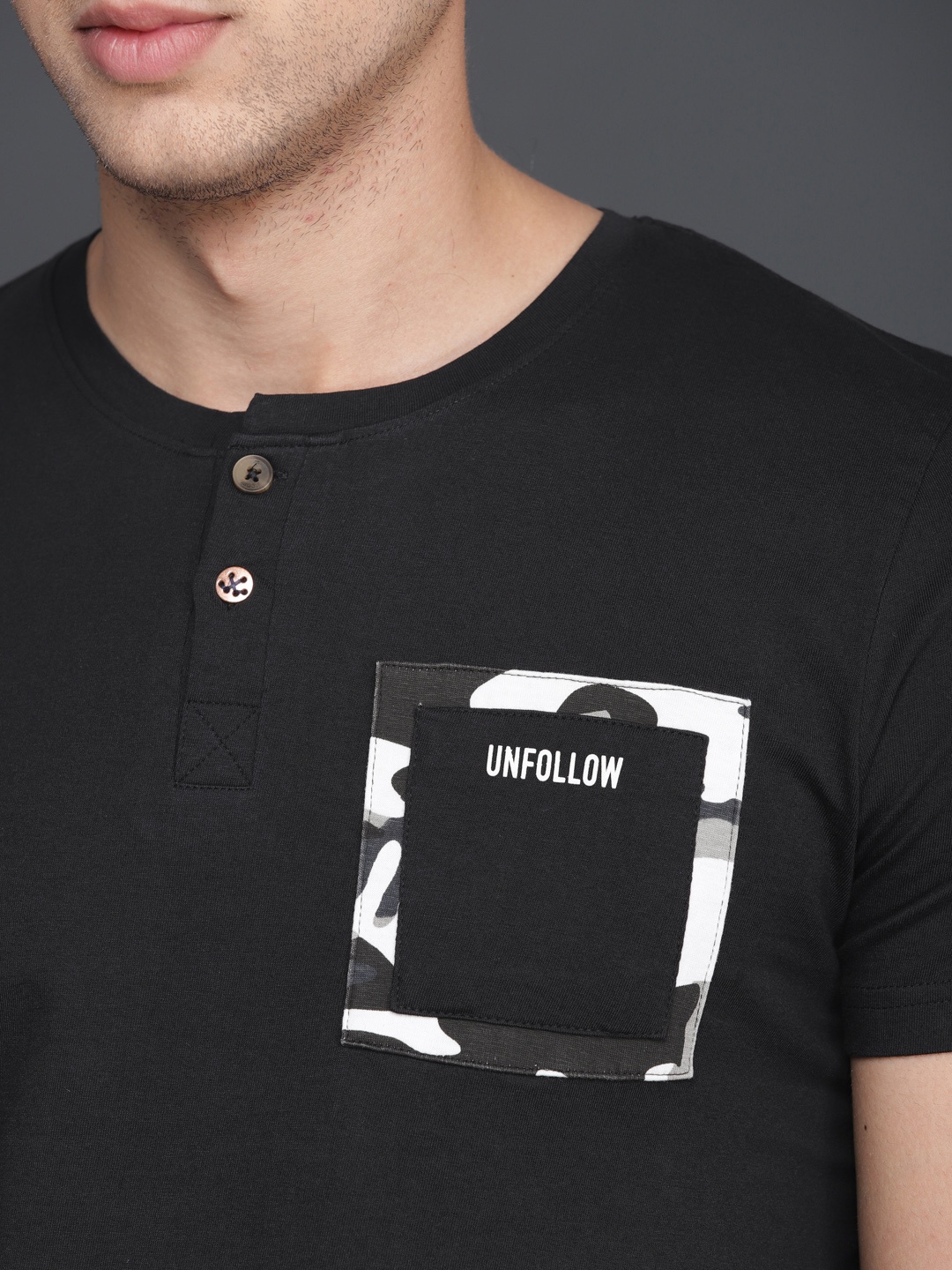 

WROGN Men Black Solid Henley Neck Pure Cotton T-shirt