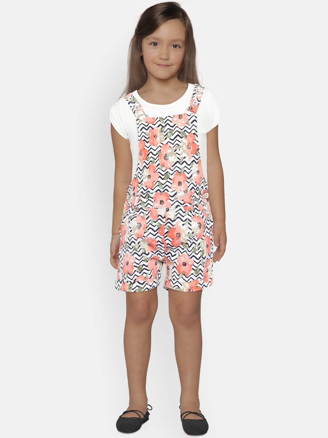 

Peppermint Girls Multicoloured Solid T-shirt with Dungarees, Multi