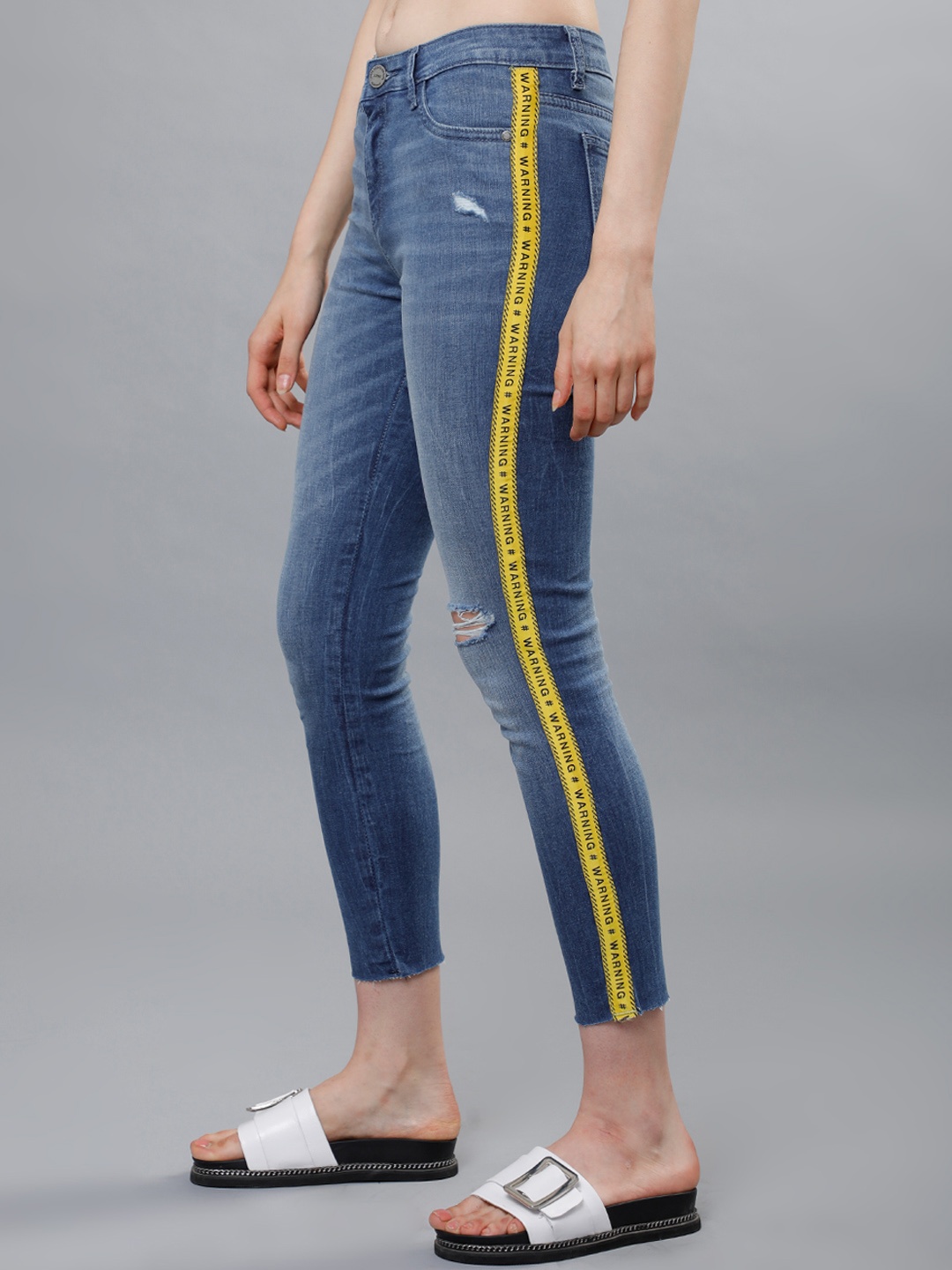 

Tokyo Talkies Women Blue Super Skinny Fit Mid-Rise Slash Knee Jeans