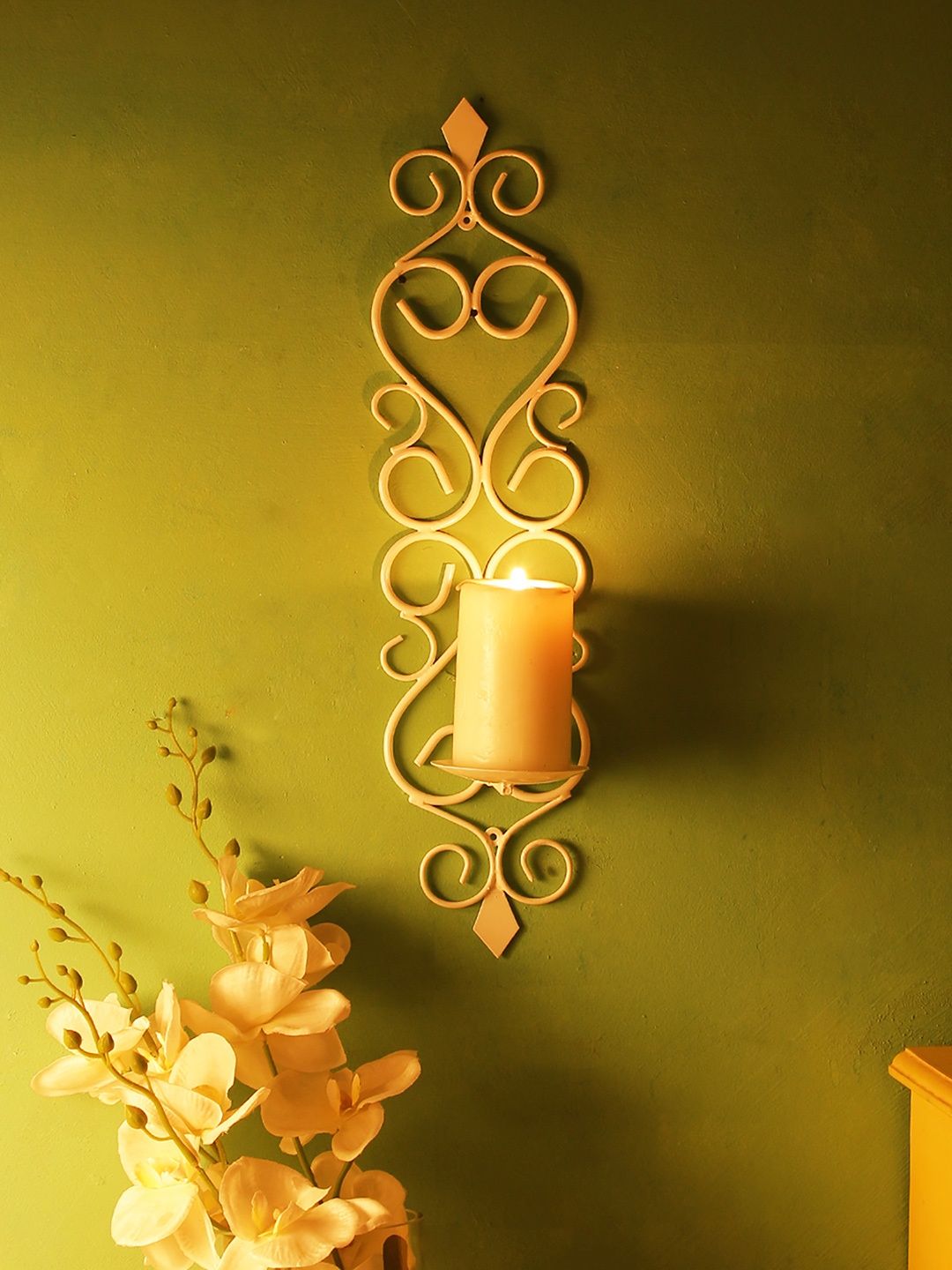 

Home Sparkle White Vertical Iron Tealight Candle Holder