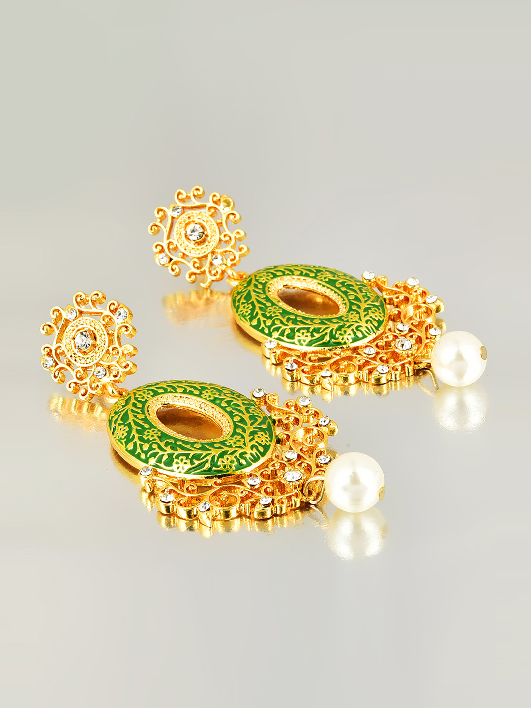 

Crunchy Fashion Women Green & Gold-Toned Oval Drop Earrings
