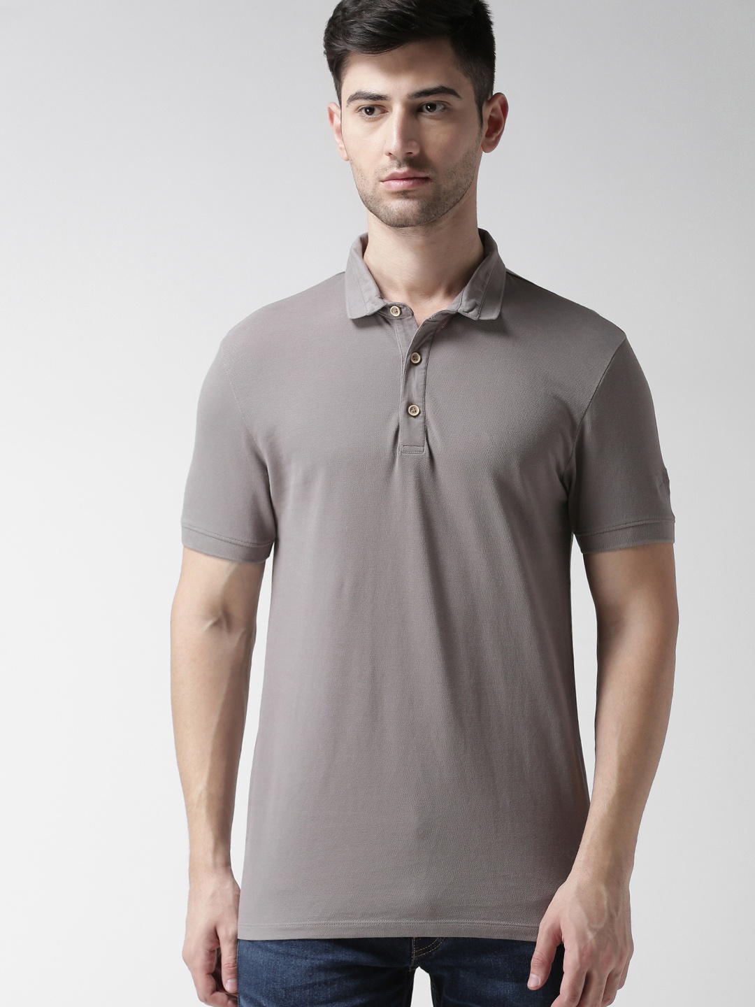 

Levis Men Grey Solid Polo Collar Pure Cotton T-shirt