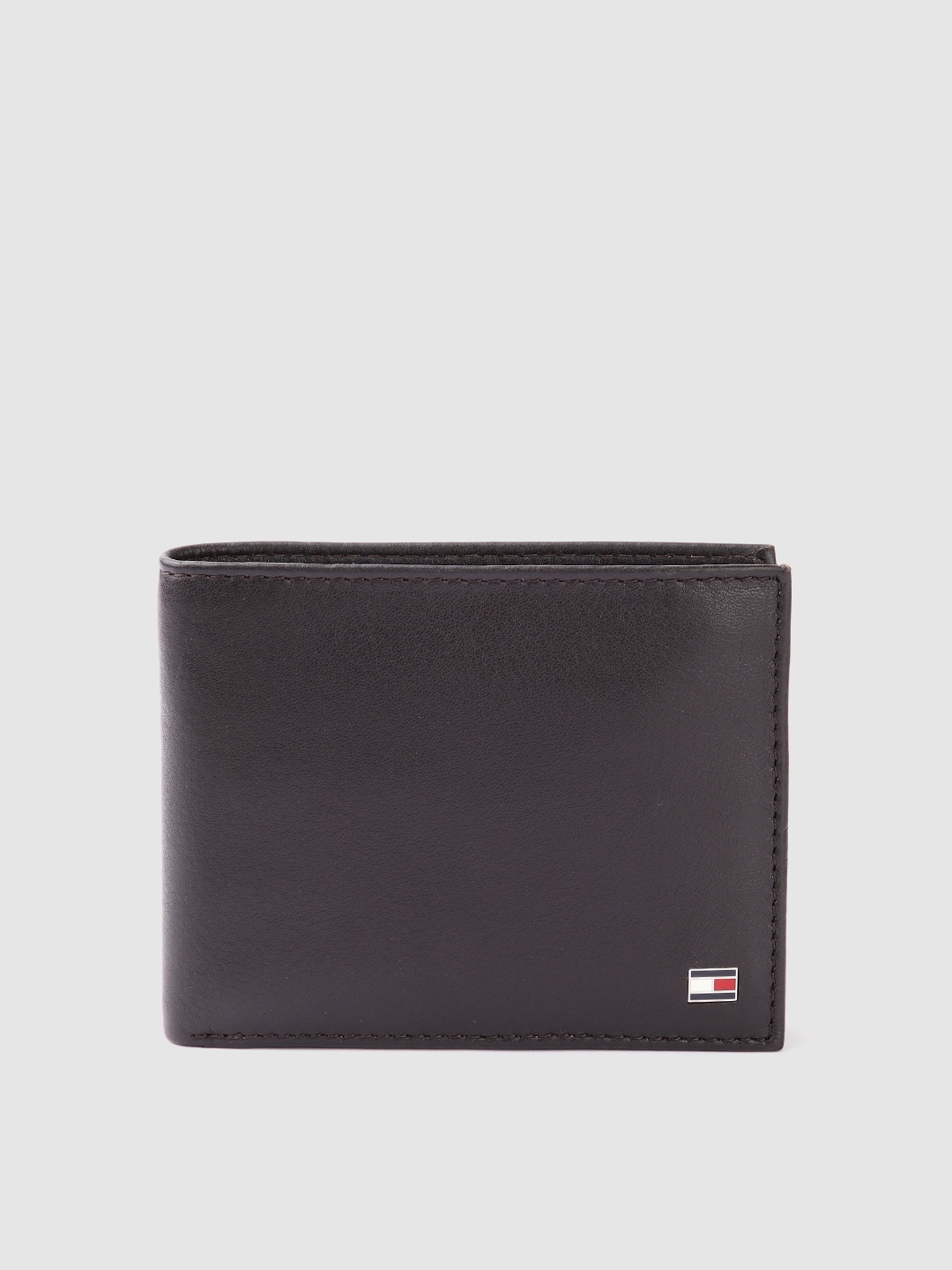 

Tommy Hilfiger Men Leather Two Fold Wallet, Brown