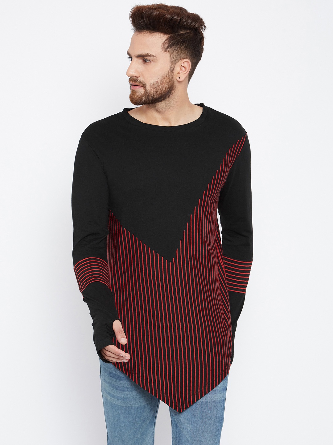 

Hypernation Men Red Striped Round Neck T-shirt