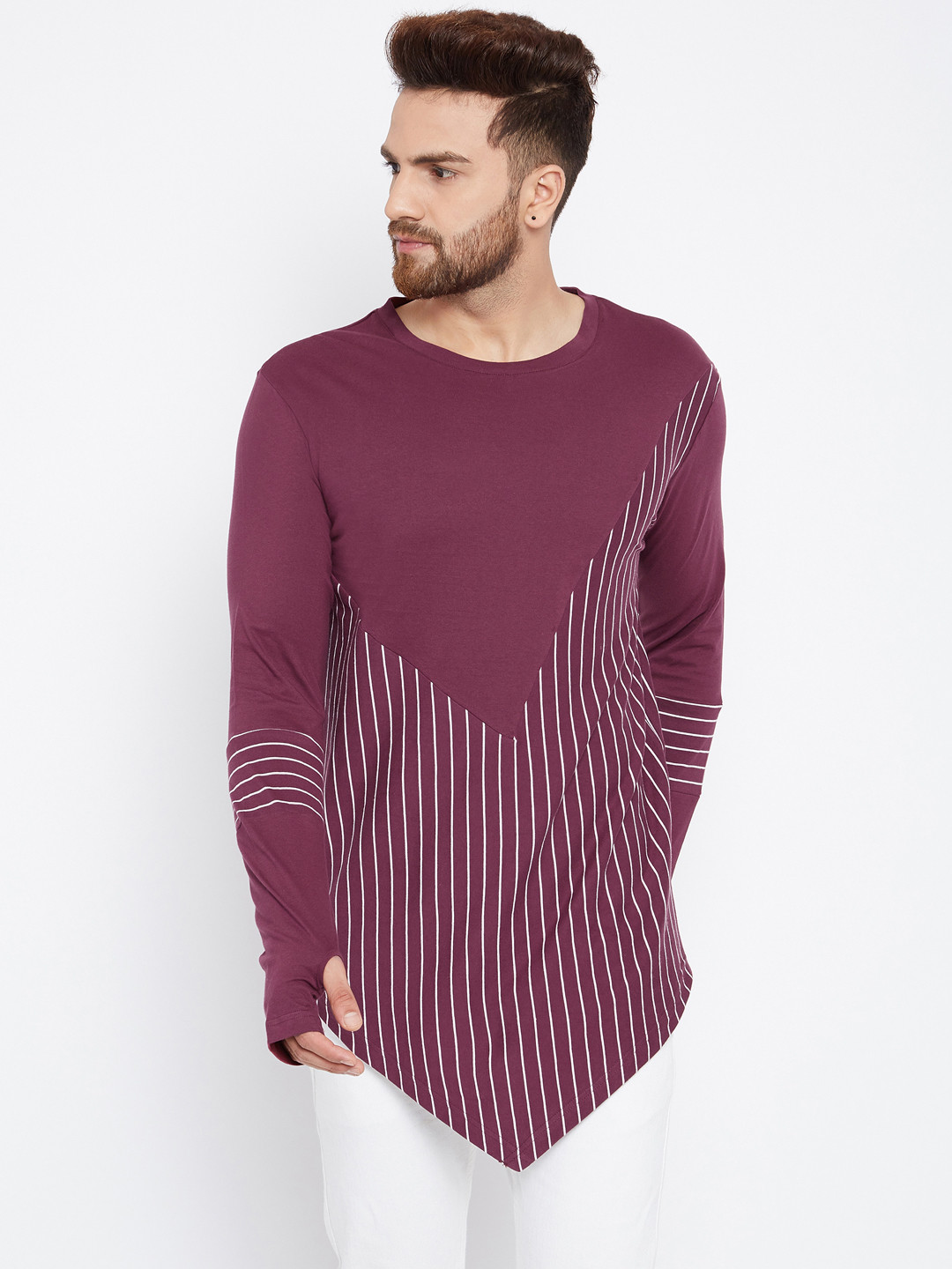 

Hypernation Men Purple Striped Round Neck T-shirt