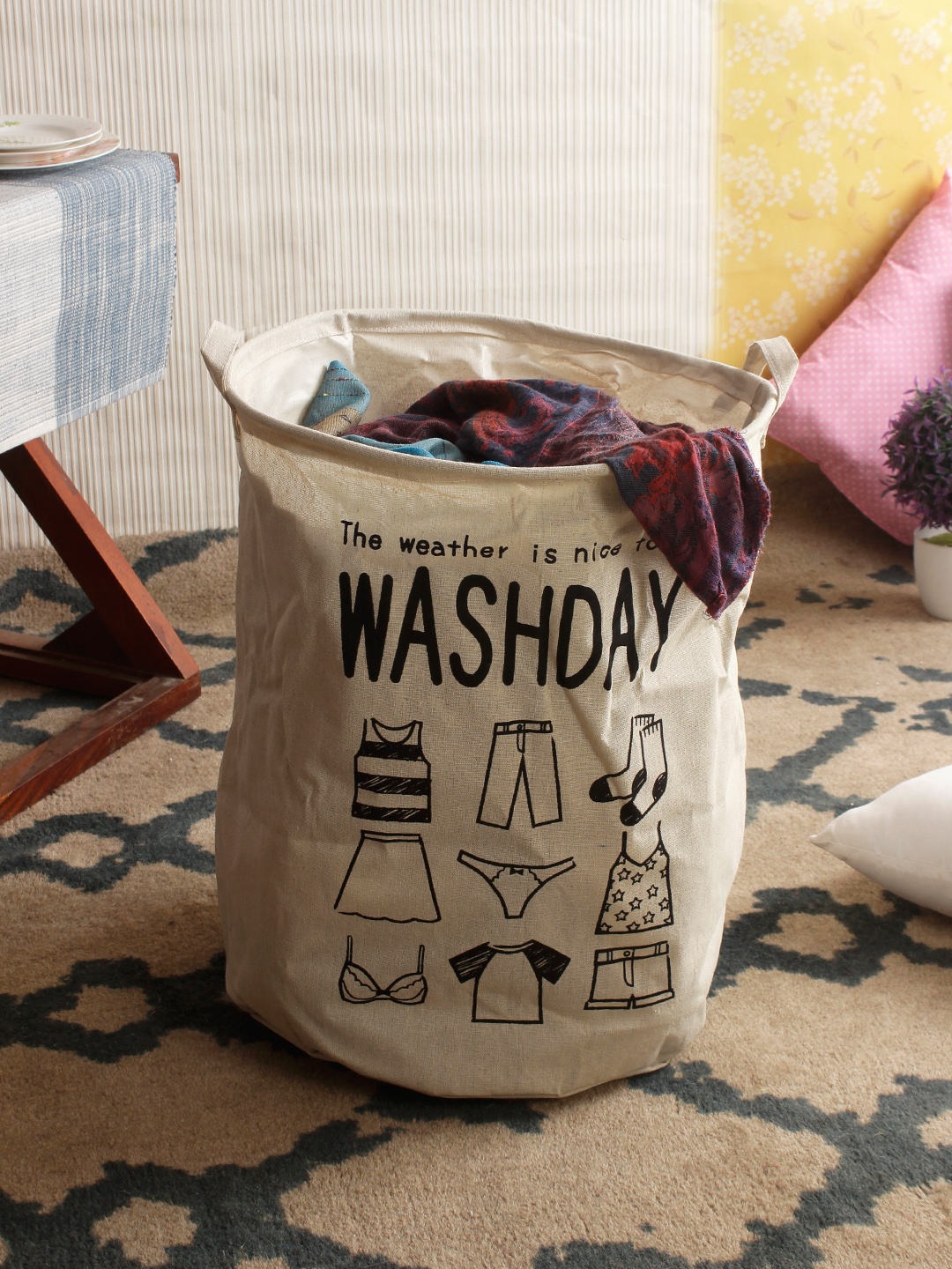 

Cortina Cream Printed Foldable Laundry Bag