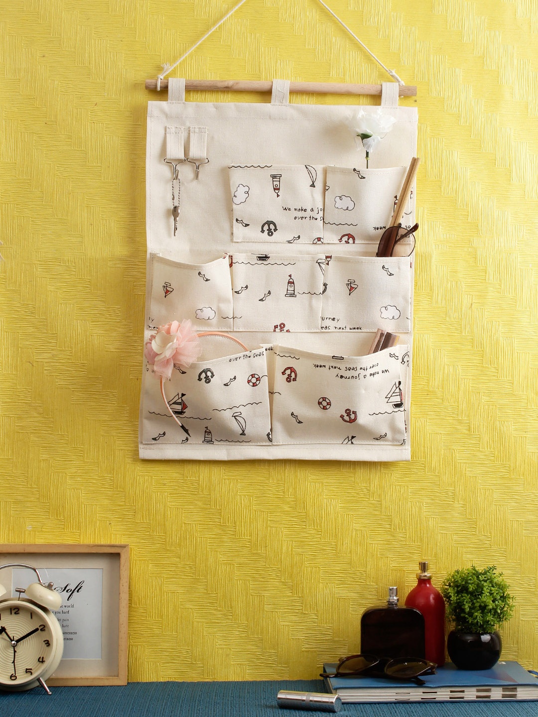 

Cortina Off White & Black Printed Water Resistant Handbag Organiser