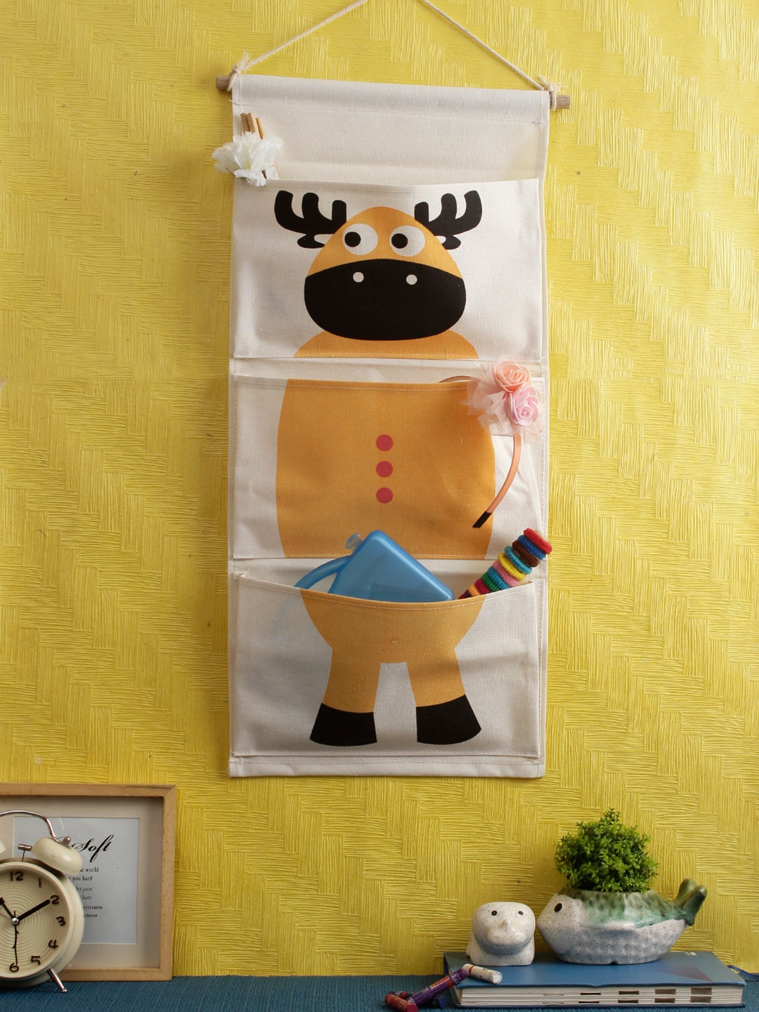 

Cortina Off White & Yellow Printed Water Resistant Separators