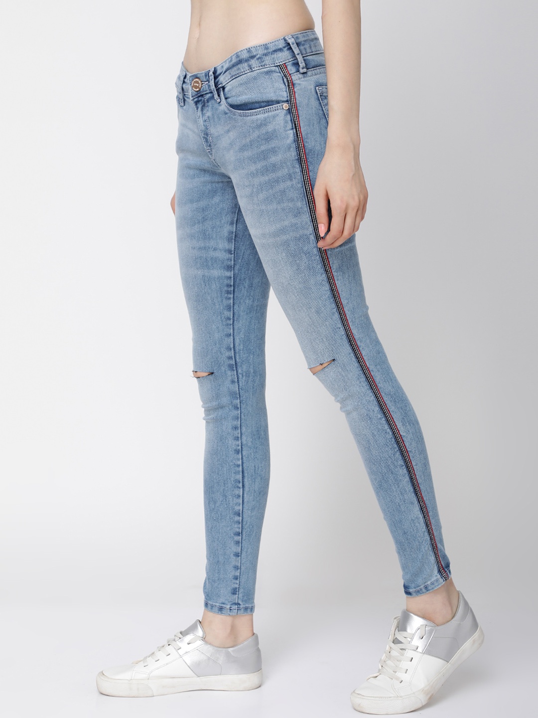 

Tokyo Talkies Women Blue Super Skinny Fit Mid-Rise Slash Knee Stretchable Jeans