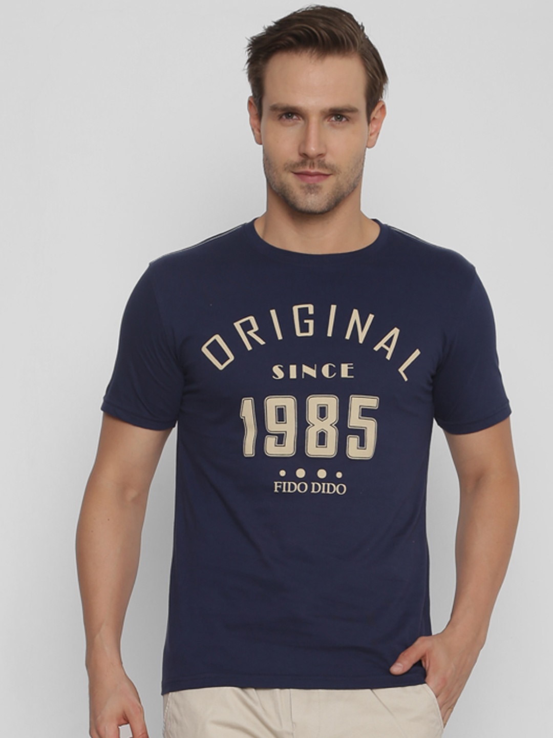 

FIDO DIDO Men Navy Blue Printed Slim Fit Round Neck T-shirt