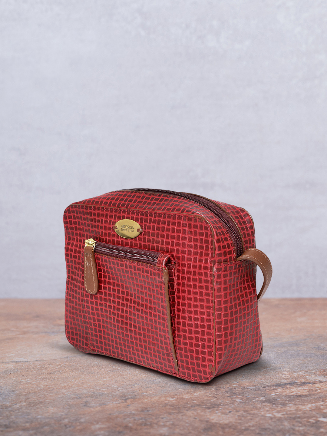 

Hidesign Red Leather Textured Sling Bag