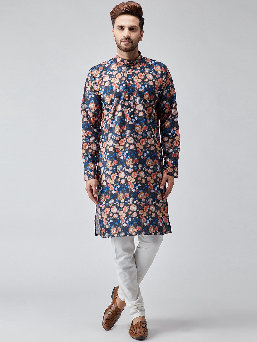 

SOJANYA Men Blue & Off-White Printed Kurta with Churidar
