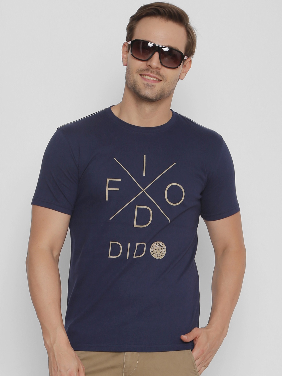 

FIDO DIDO Men Navy Blue Printed Round Neck T-shirt