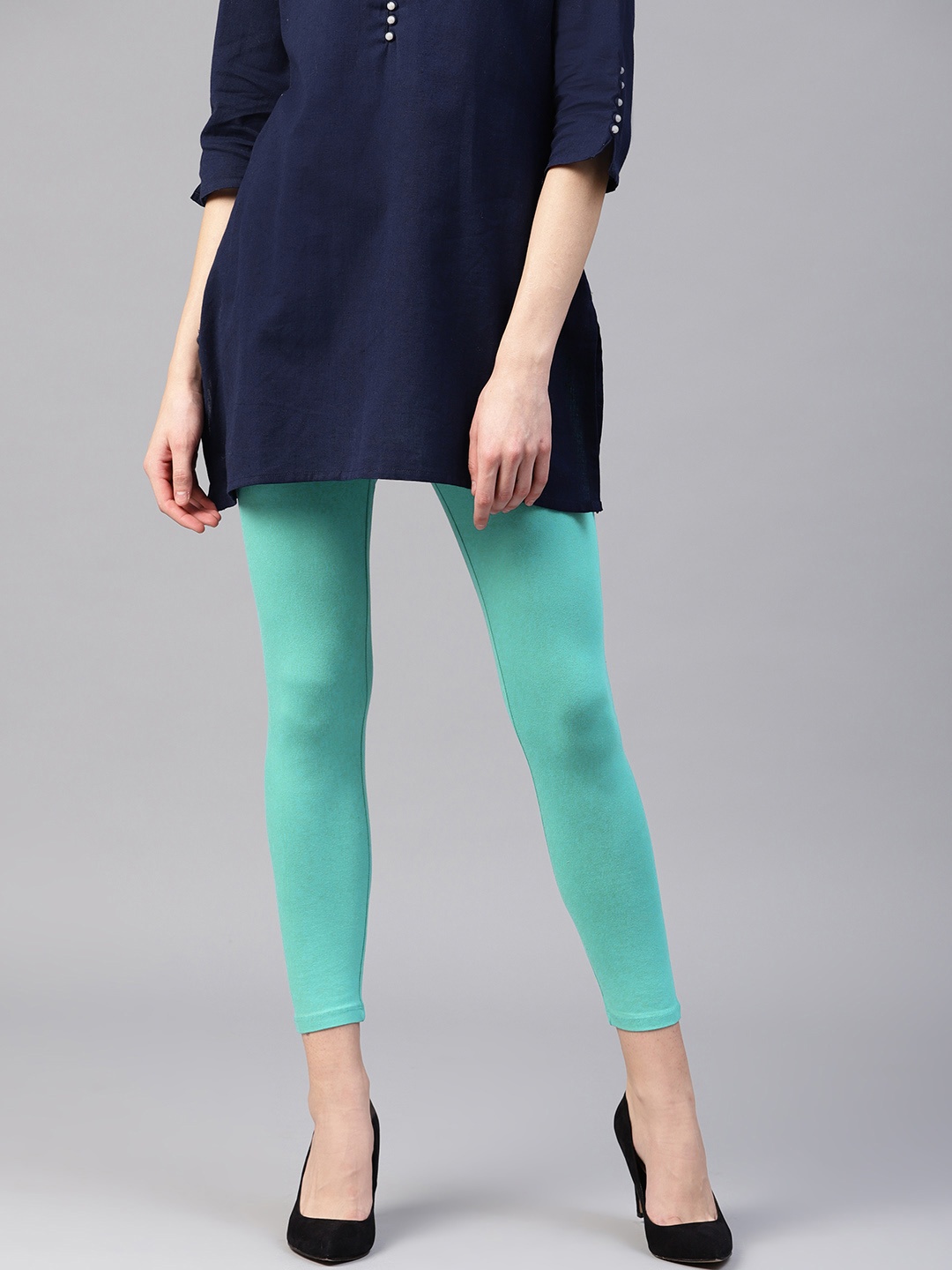 

W Women Sea Green Solid Ankle Length Leggings