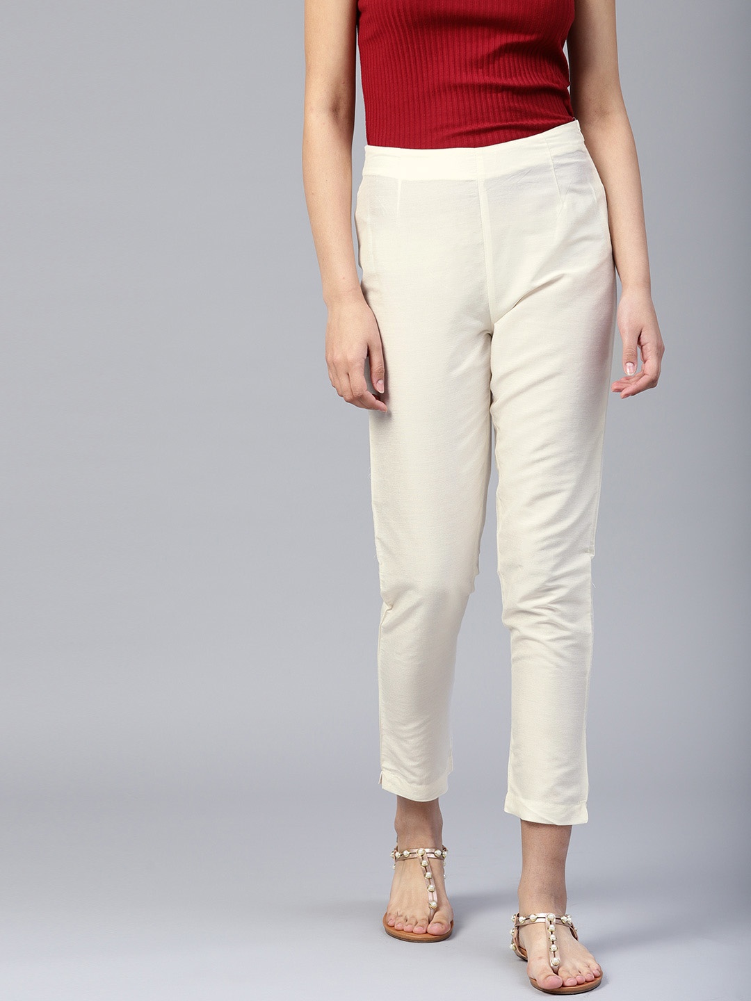 

W Women Off-White Slim Fit Solid Cropped Cigarette Trousers