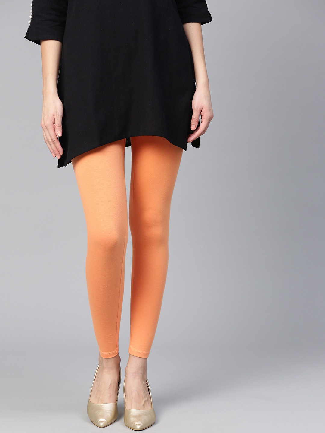 

W Women Orange Solid Leggings