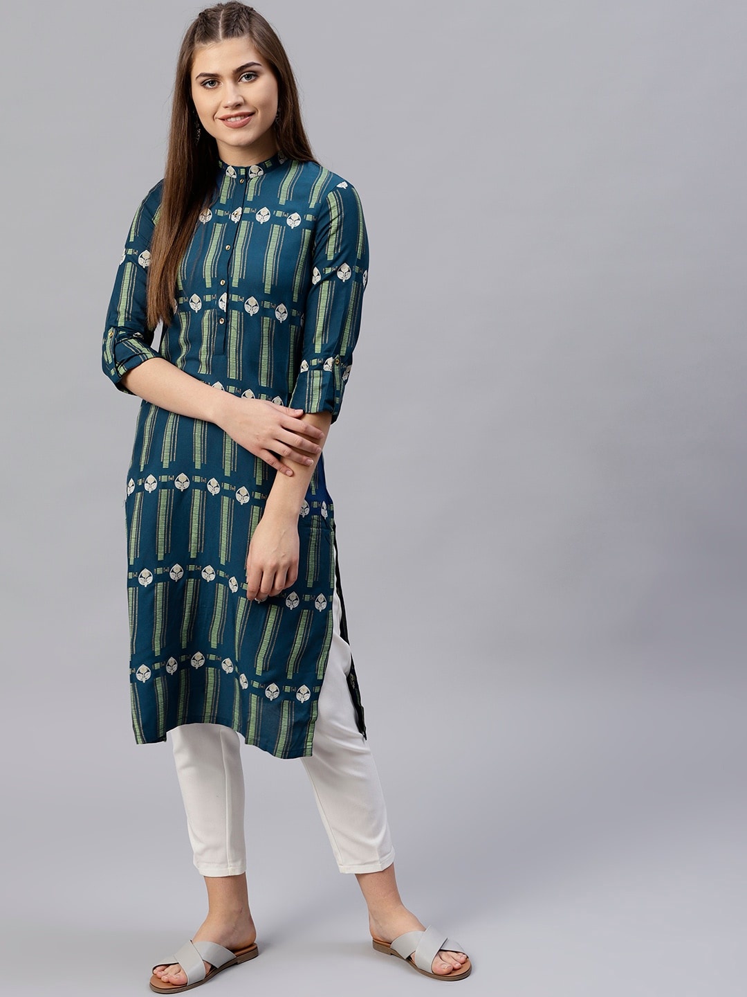 

W Women Blue & Green Printed Straight Sustainable Kurta