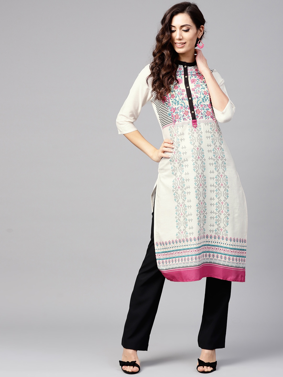 

W Women Off-White & Grey Floral Print Straight Kurta