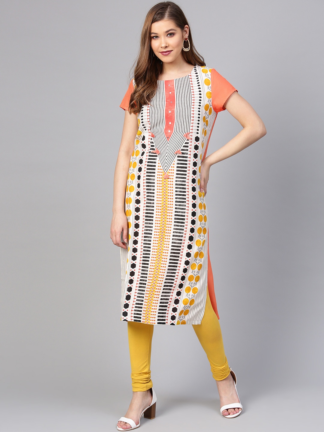 

W Women Off-White & Black Printed Straight Kurta