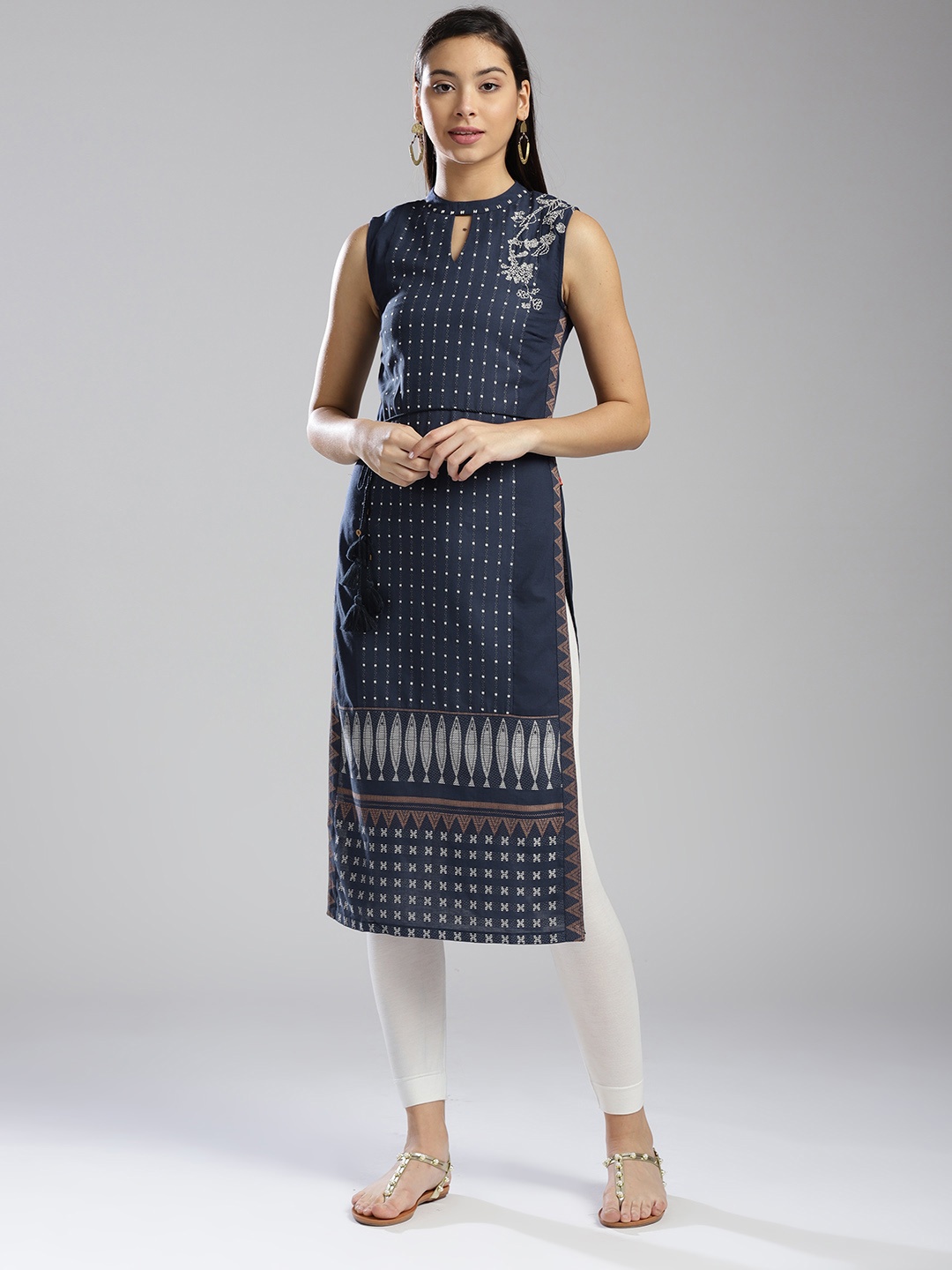 

W Women Navy Blue & White Embroidered Straight Kurta