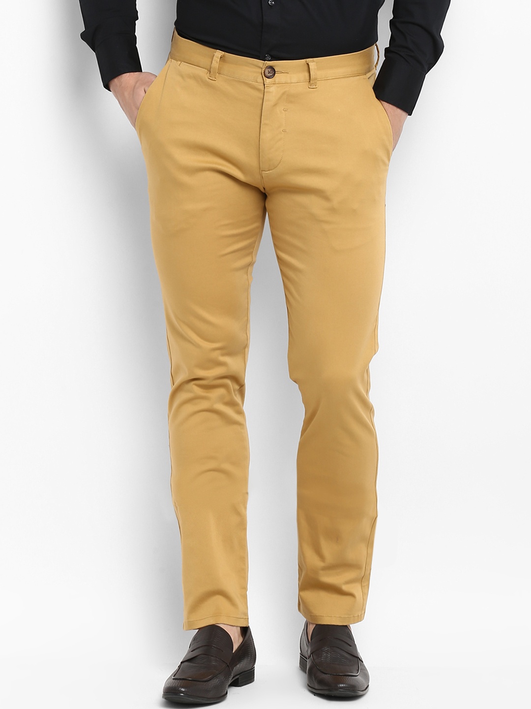 

Red Tape Men Brown Slim Fit Solid Regular Trousers