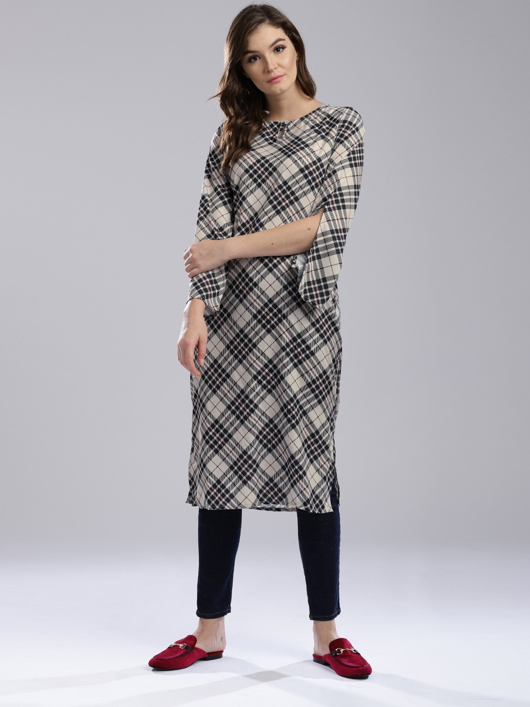 

Hubberholme Women Beige & Black Checked Straight Kurta